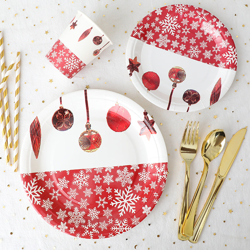 Christmas party decoration paper plates